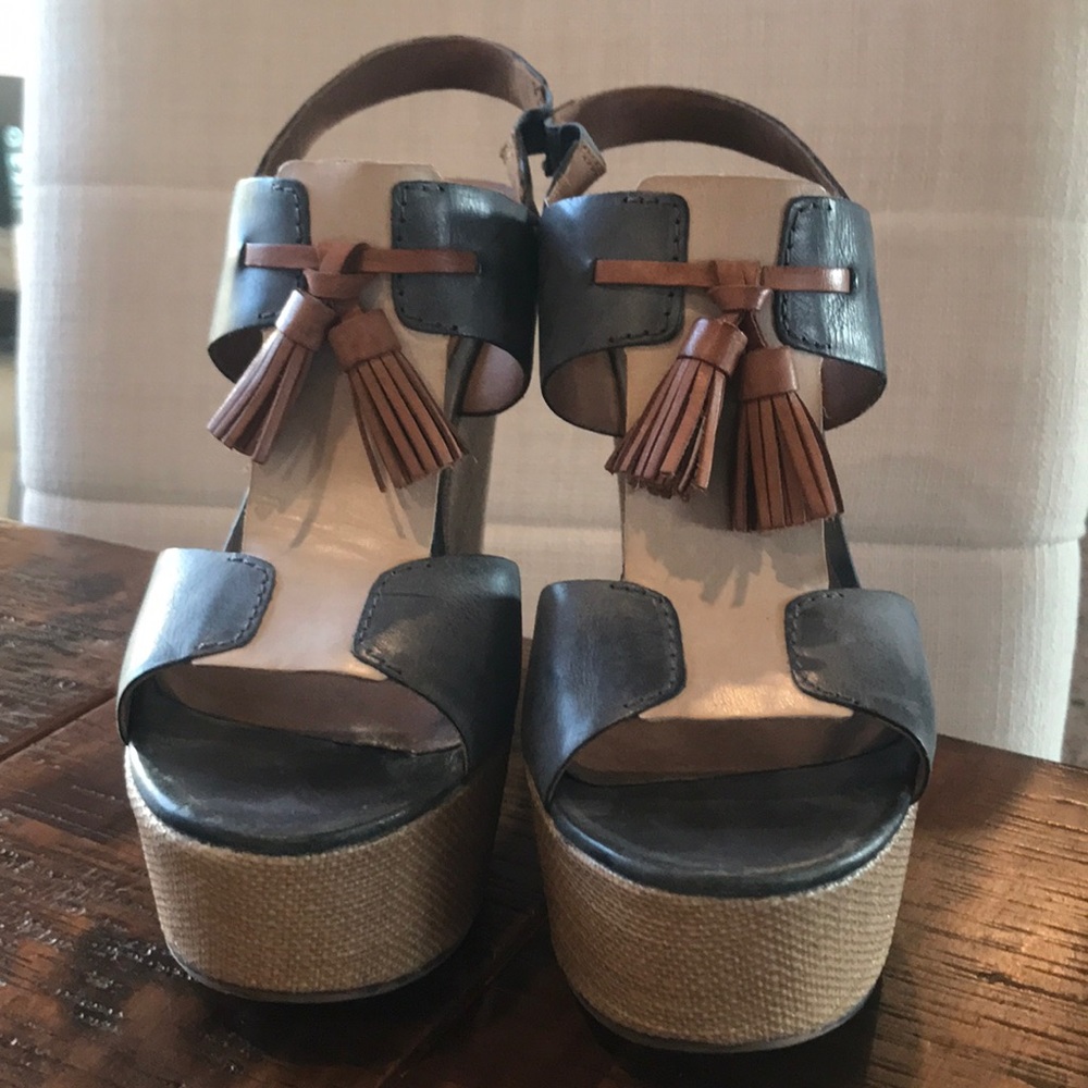 Comfy wedges